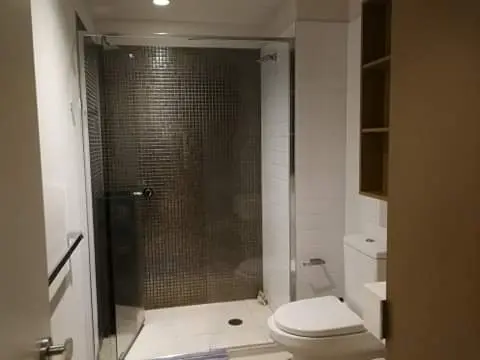 33 Mackenzie St, Bathroom