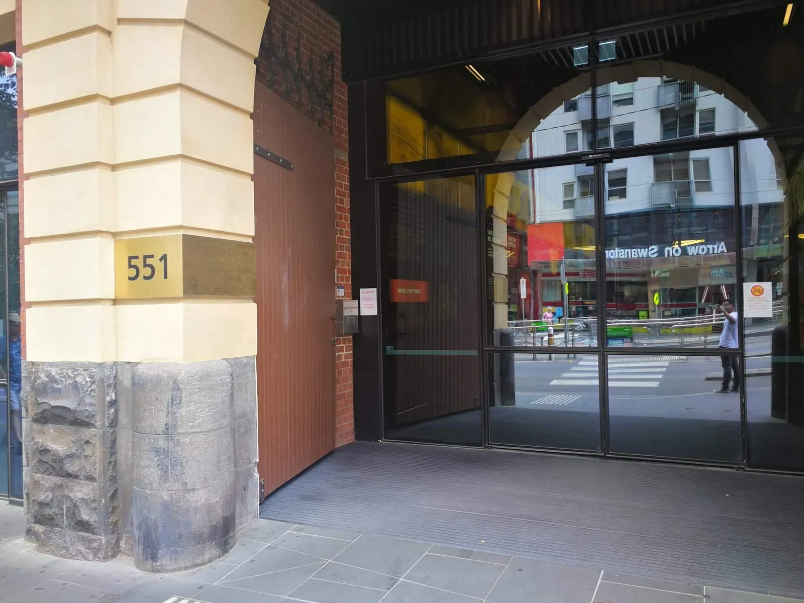 551 Swanston St, Front