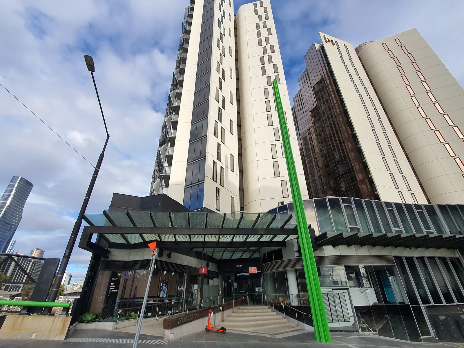 673 La Trobe St, Front