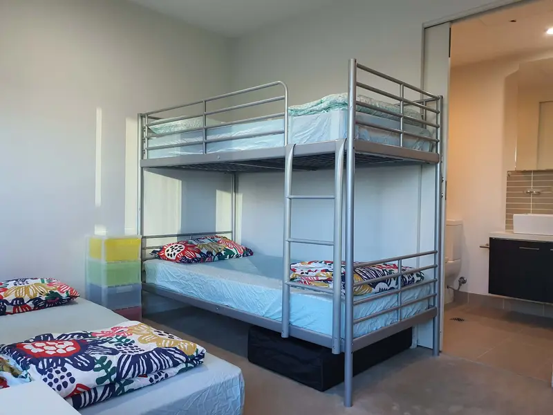 8 Sutherland St, Bedroom