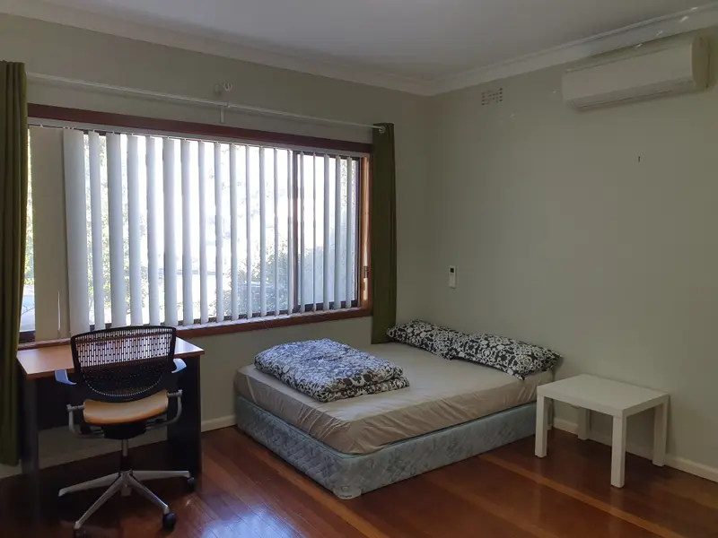 Kanooka Grove, Bedroom
