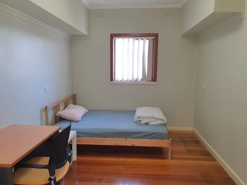 Kanooka Grove, Bedroom