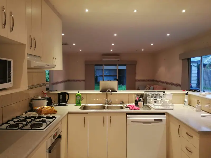 Marshall Ave, Kitchen