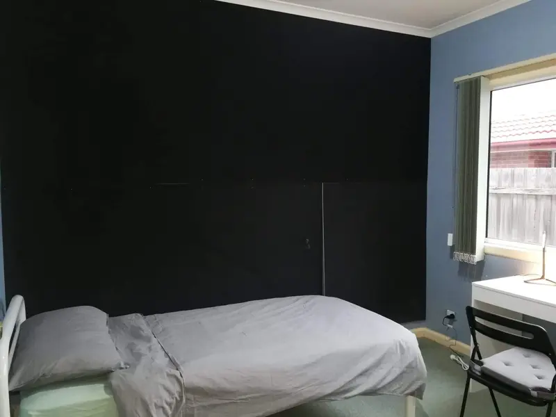 Marshall Ave, Bedroom
