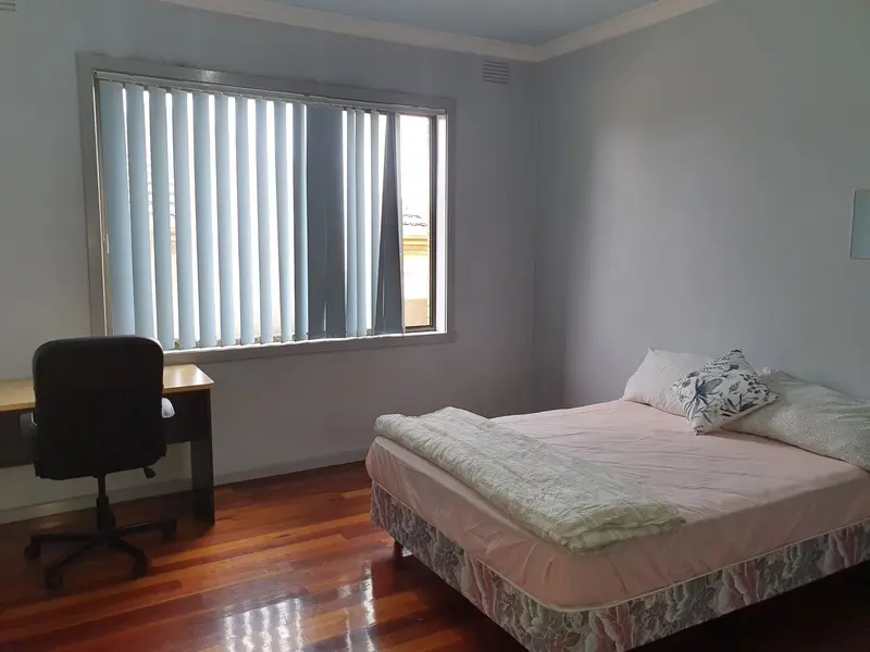 Royal Ave, Bedroom