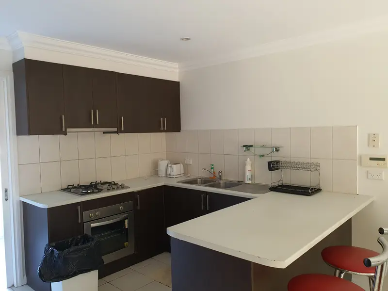 Stockdale Ave, Kitchen